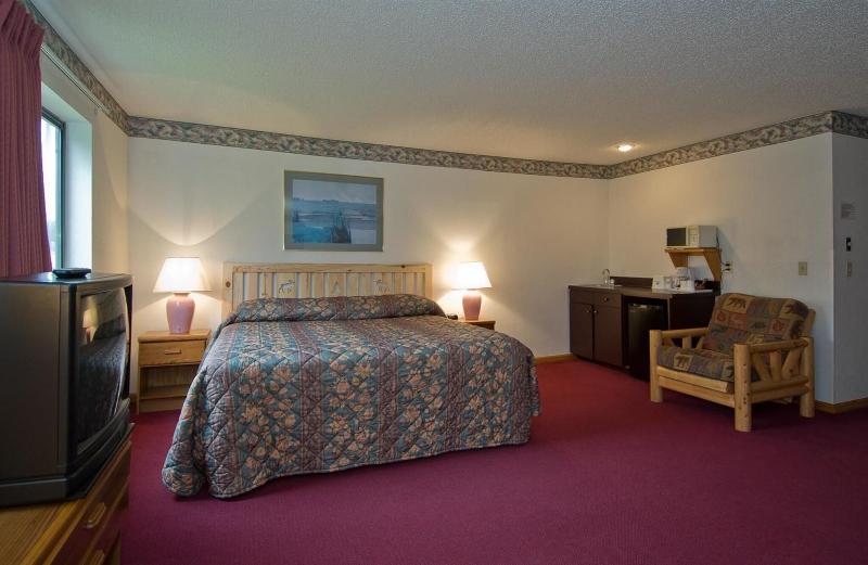 Americas Best Value Inn Suites International Falls image