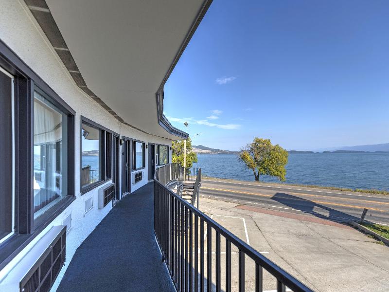 Americas Best Value Port Polson Inn