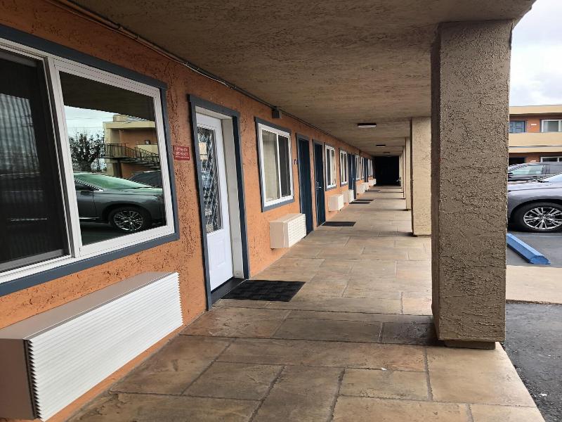Americas Best Value Inn San Carlos image