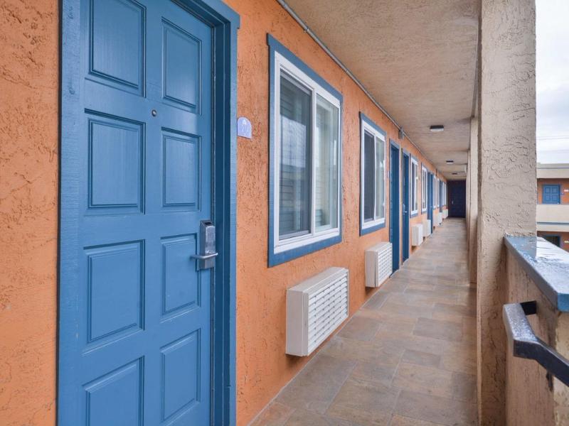 Americas Best Value Inn San Carlos image