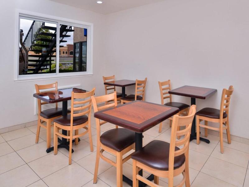 Americas Best Value Inn San Carlos image