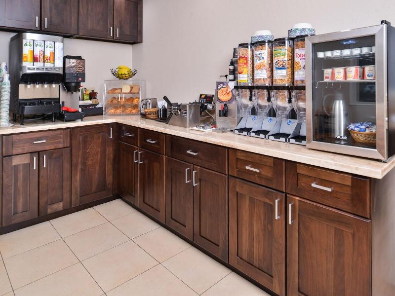 Americas Best Value Inn San Carlos image