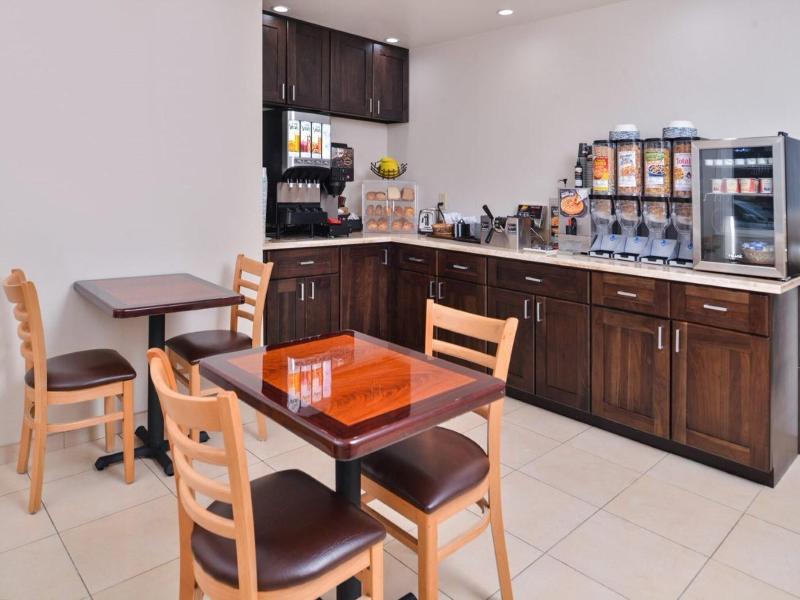 Americas Best Value Inn San Carlos image