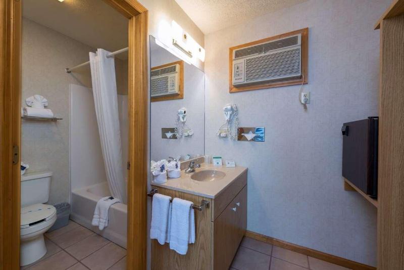 Americas Best Value Inn And Suites Lake George image