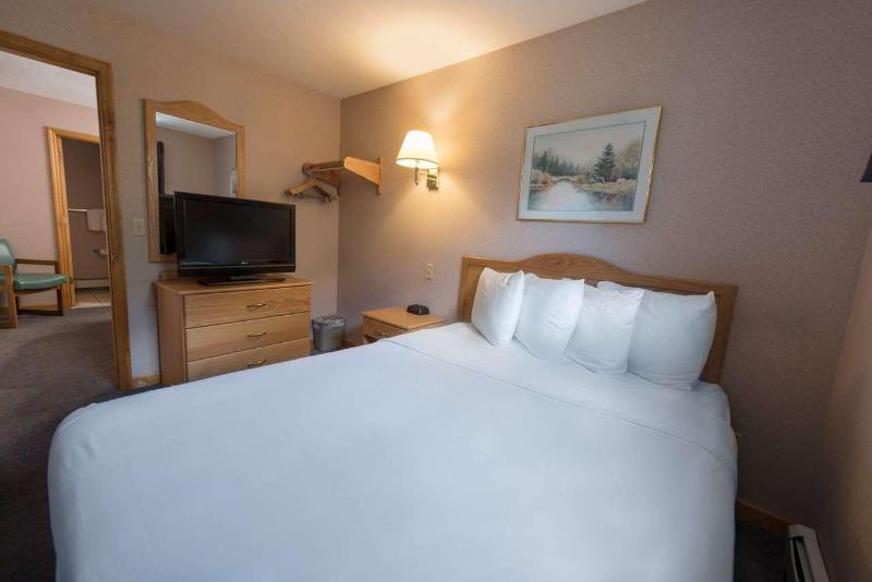 Americas Best Value Inn And Suites Lake George image