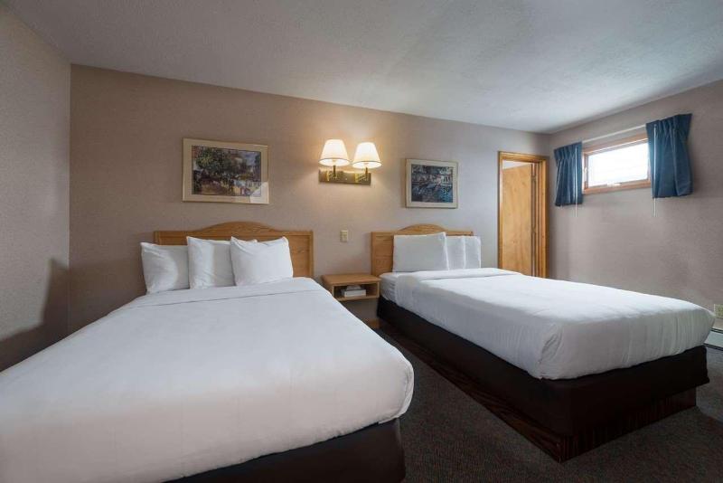 Americas Best Value Inn And Suites Lake George image