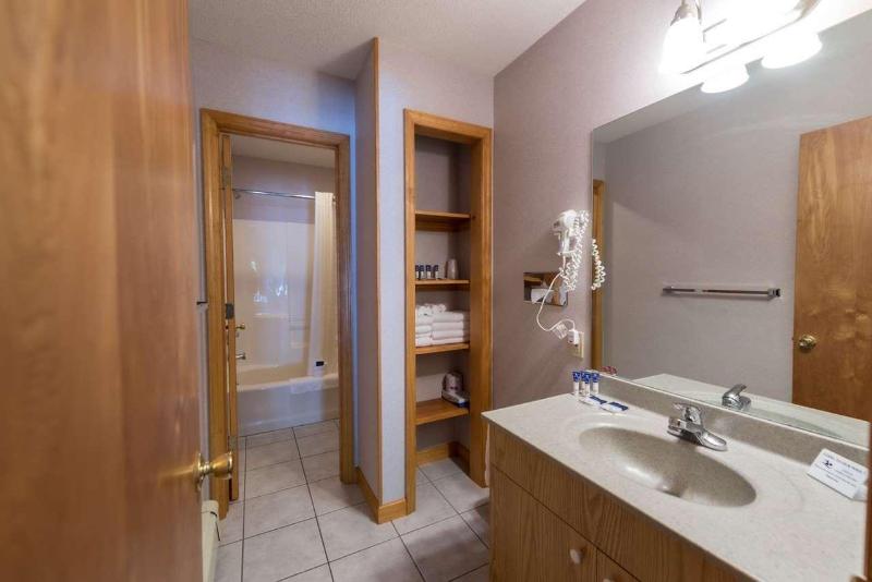 Americas Best Value Inn And Suites Lake George image