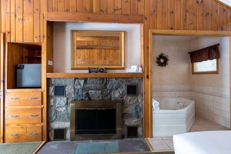Americas Best Value Inn And Suites Lake George image