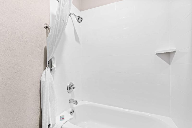Best Western Ottumwa Inn & Suites image
