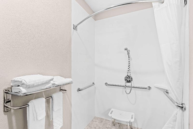 Best Western Ottumwa Inn & Suites image