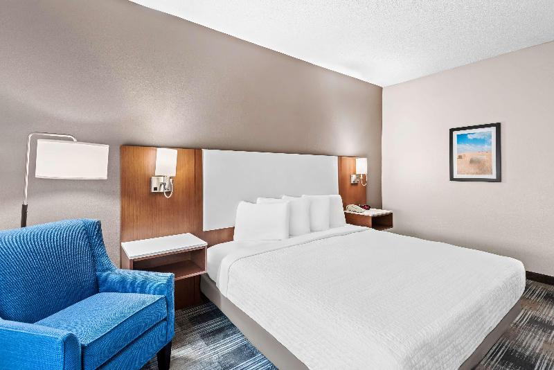 Best Western Ottumwa Inn & Suites image