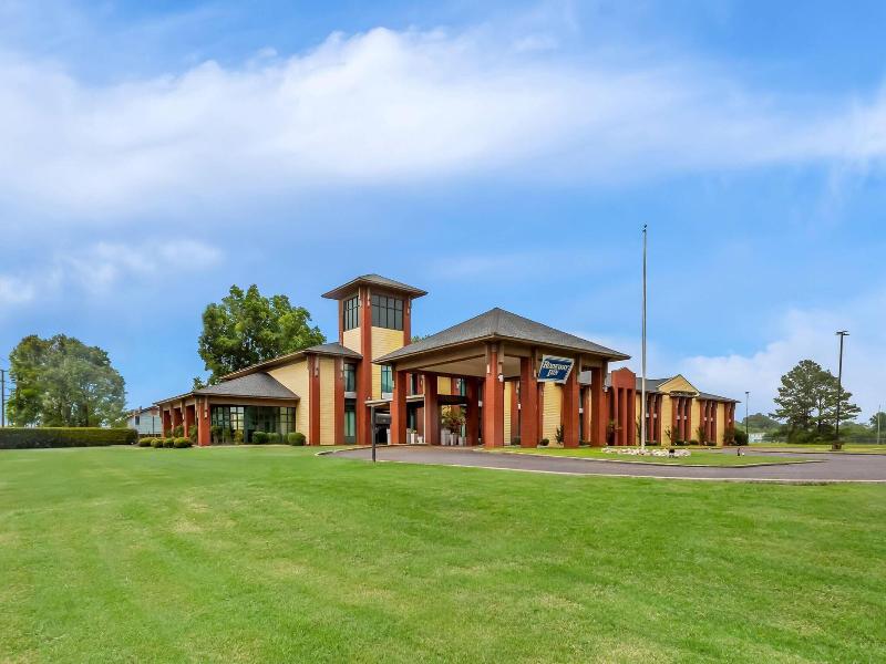Rodeway Inn West Point, MS, West Point