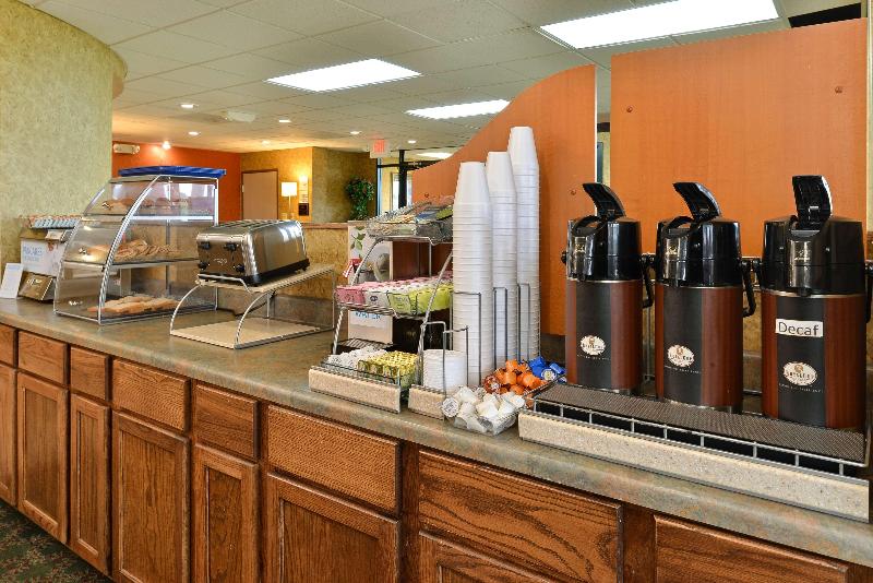 Americas Best Value Inn West Point image