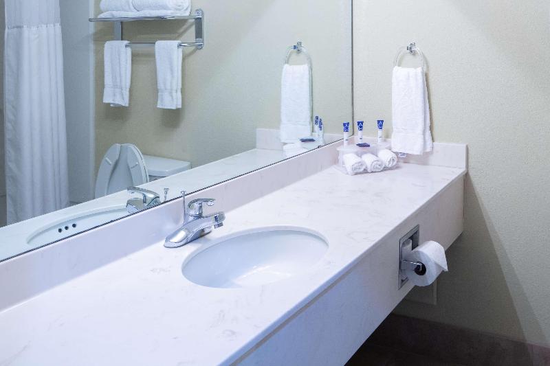 Americas Best Value Inn West Point image