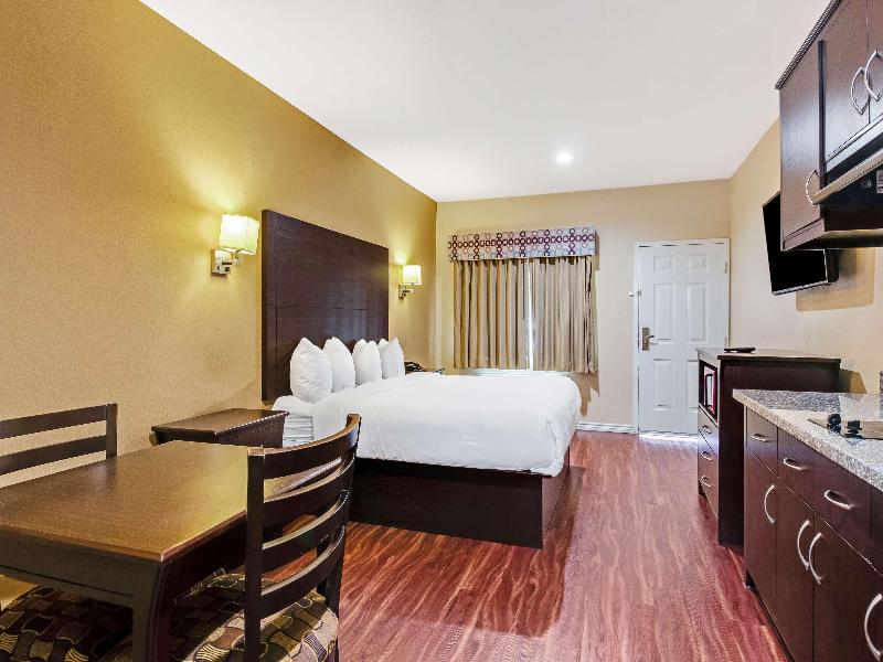 Americas Best Value Inn Houston At Fm 529 image