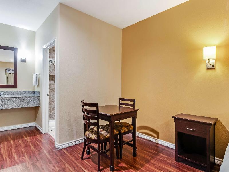 Americas Best Value Inn Houston At Fm 529 image