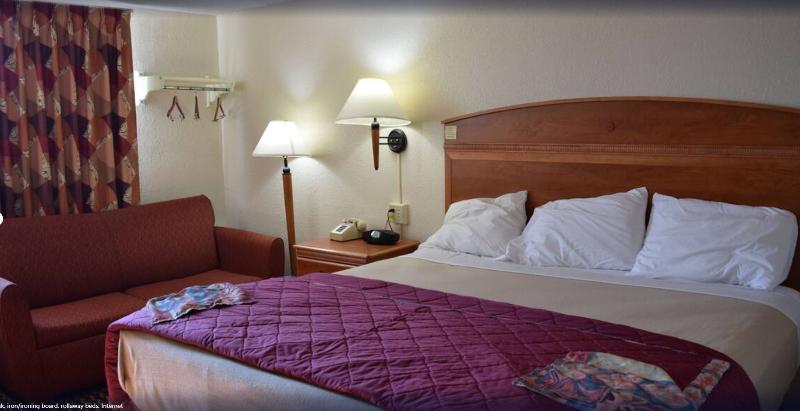 Americas Best Value Inn Jefferson City photo 22