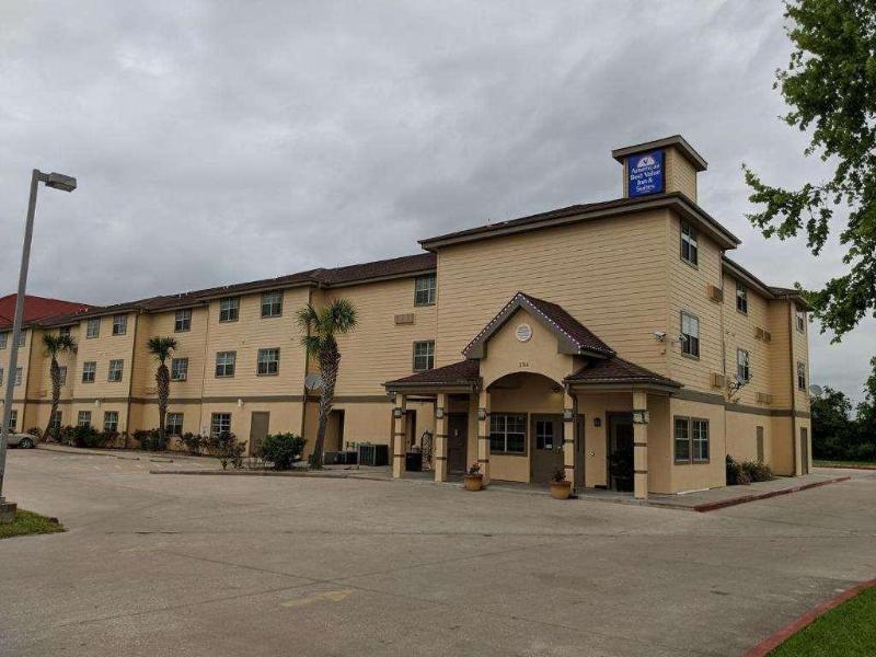 Americas Best Value Inn And Suites Winnie image