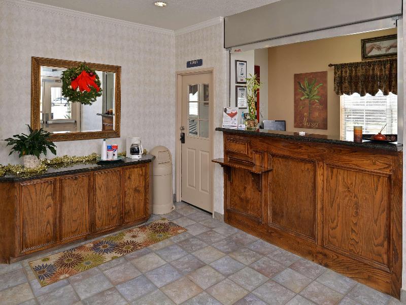 Americas Best Value Inn And Suites Winnie image