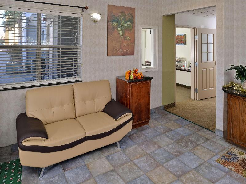 Americas Best Value Inn And Suites Winnie image