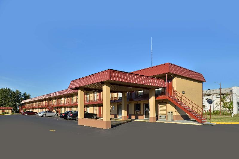 Americas Best Value Inn Indianola image
