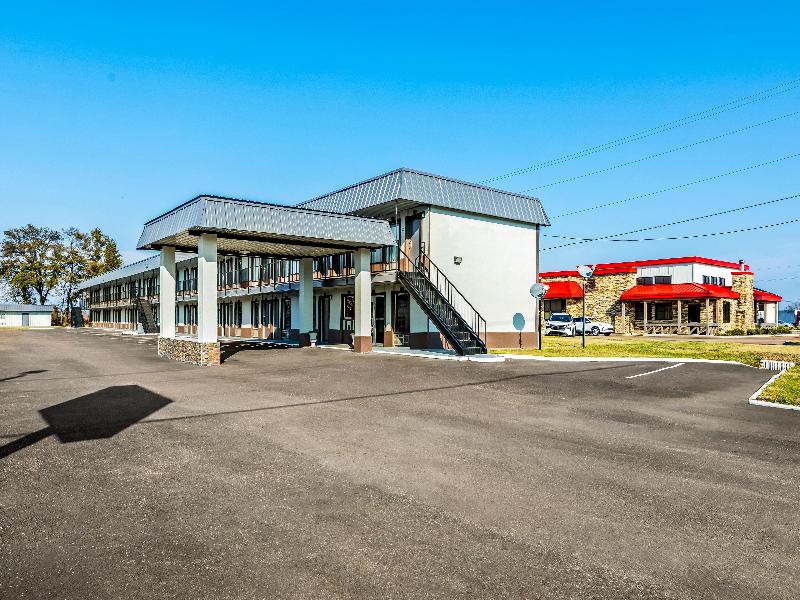 Americas Best Value Inn Indianola image