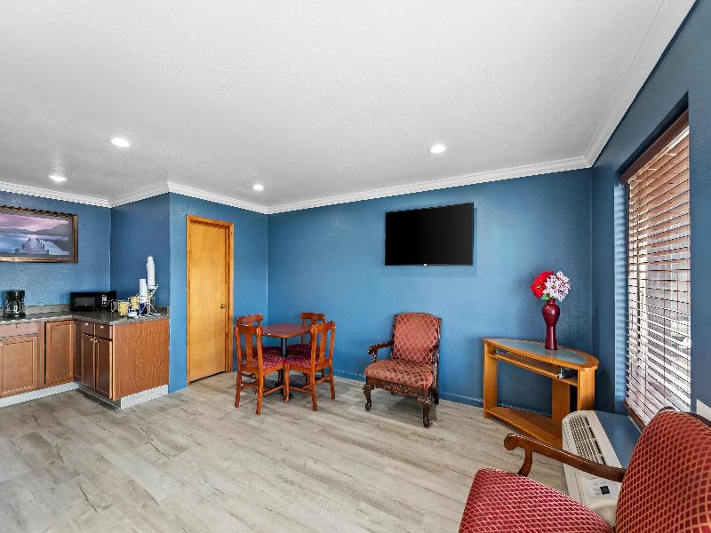 Americas Best Value Inn Indianola image