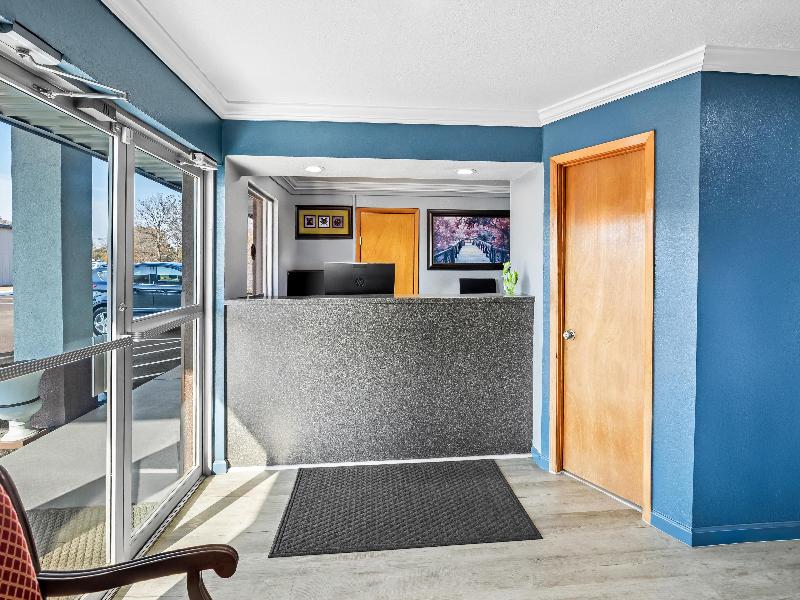 Americas Best Value Inn Indianola image