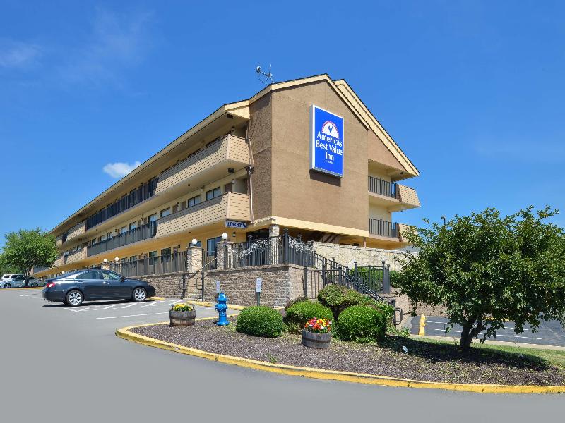 Americas Best Value Inn Pittsburgh Airport image