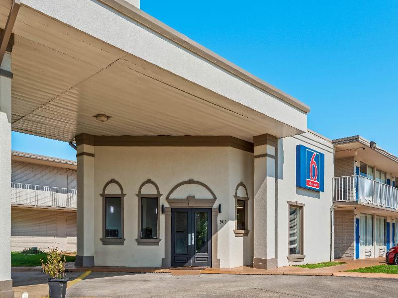 Studio 6 Hammond, La – I12 – I55