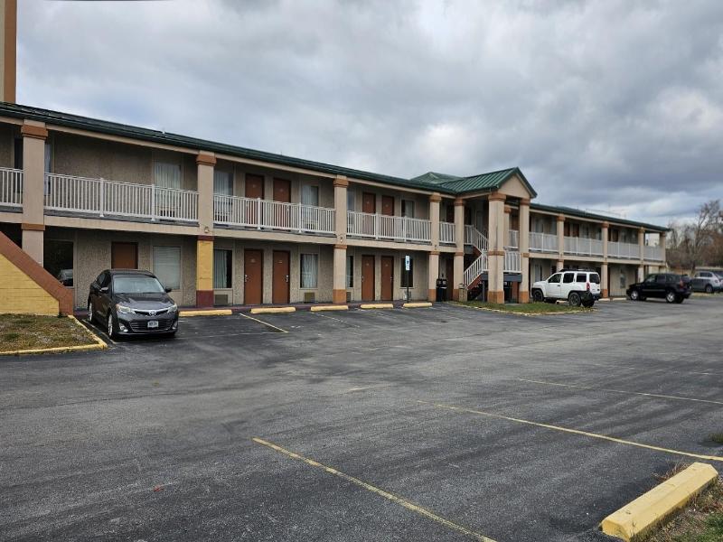 Americas Best Value Inn Mount Vernon — general view