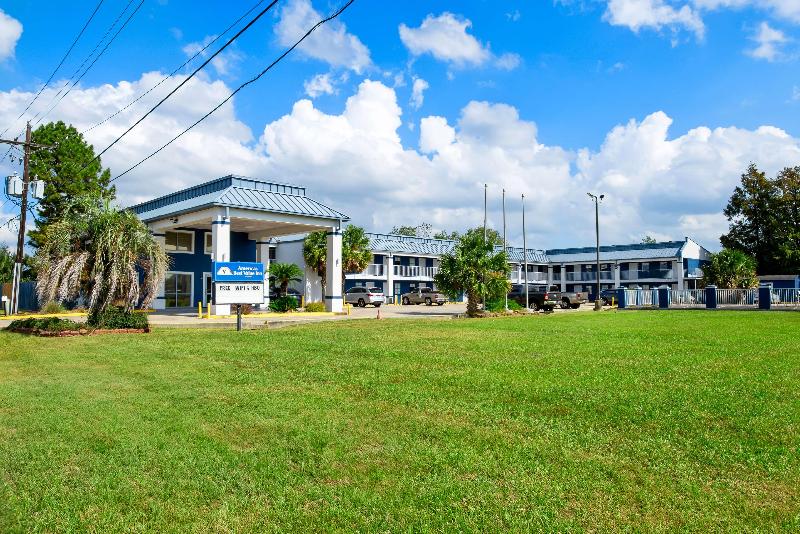 Americas Best Value Inn Gonzales image