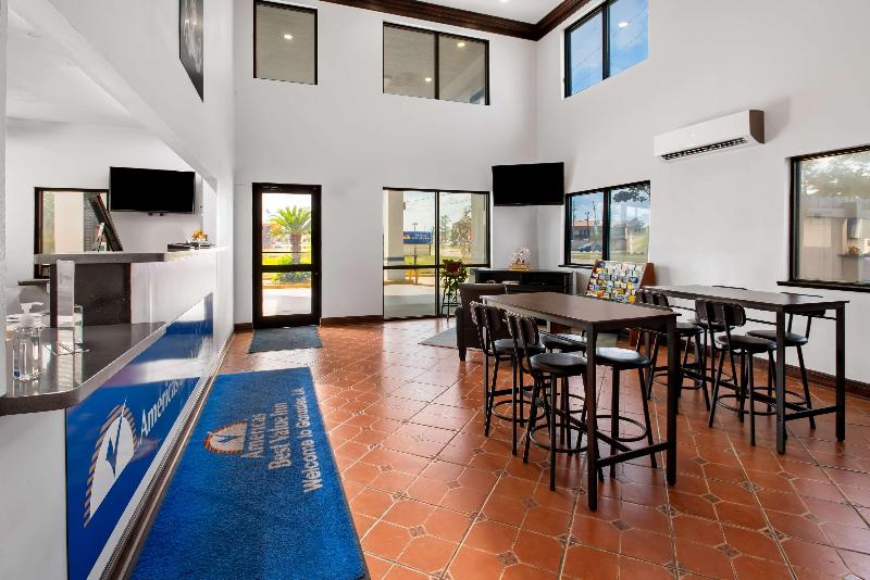 Americas Best Value Inn Gonzales image