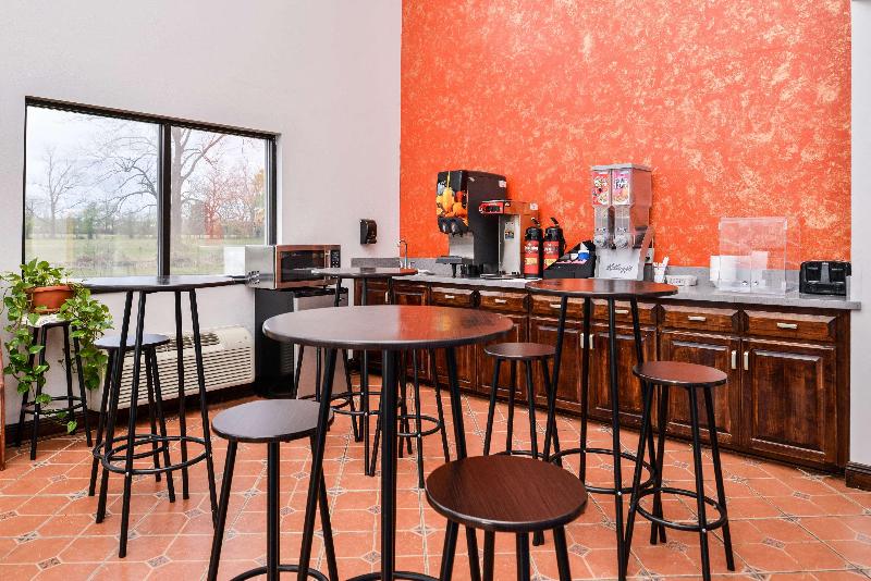 Americas Best Value Inn Gonzales image