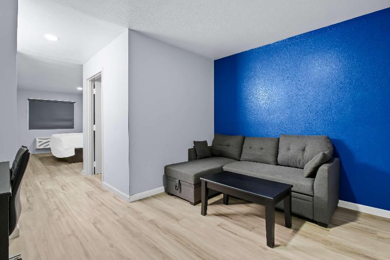 Americas Best Value Inn Gonzales image