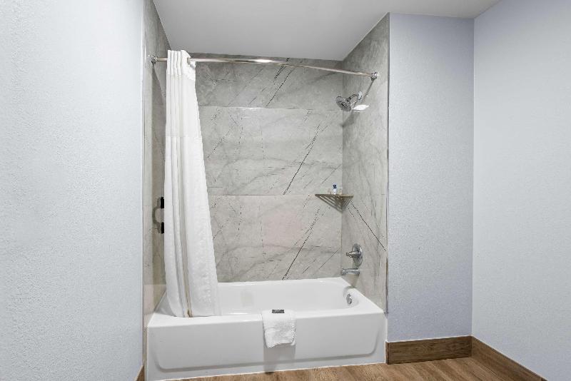 Americas Best Value Inn Gonzales image
