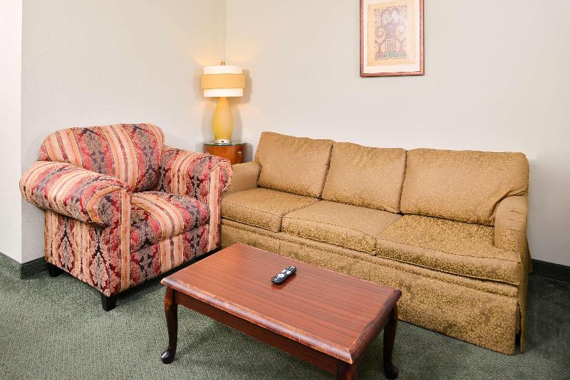 Americas Best Value Inn Gonzales image