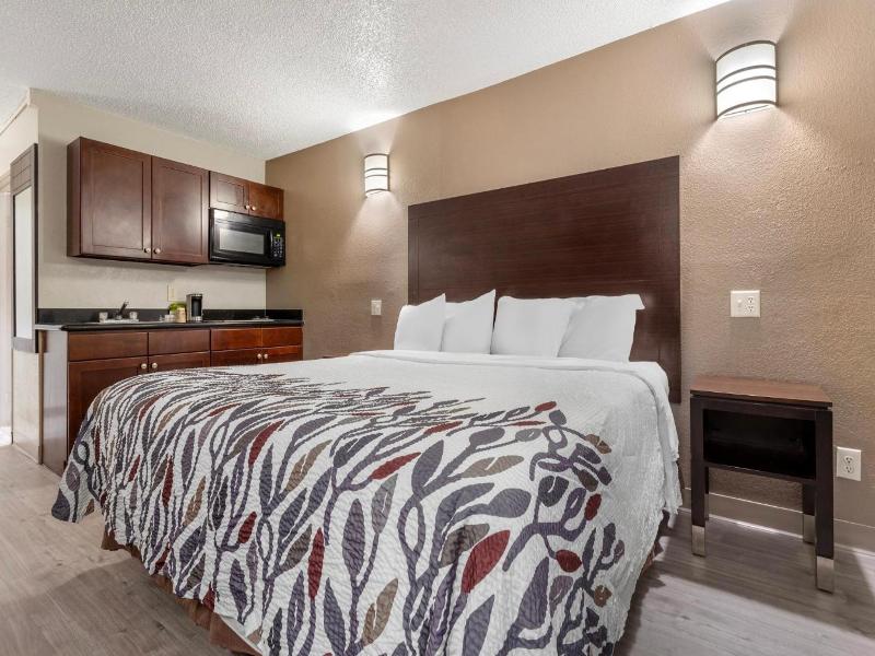 Americas Best Value Inn Suites Texas City La Marqu image