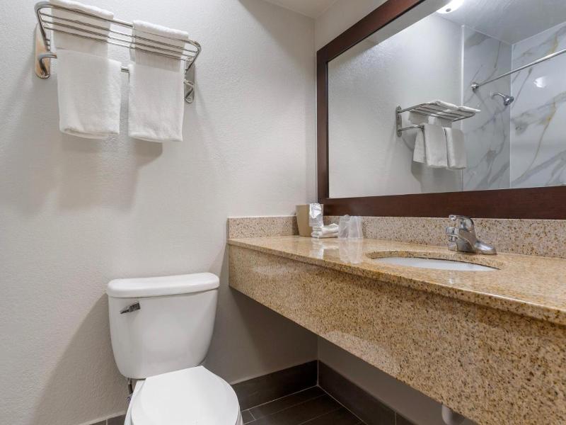 Americas Best Value Inn Suites Texas City La Marqu image