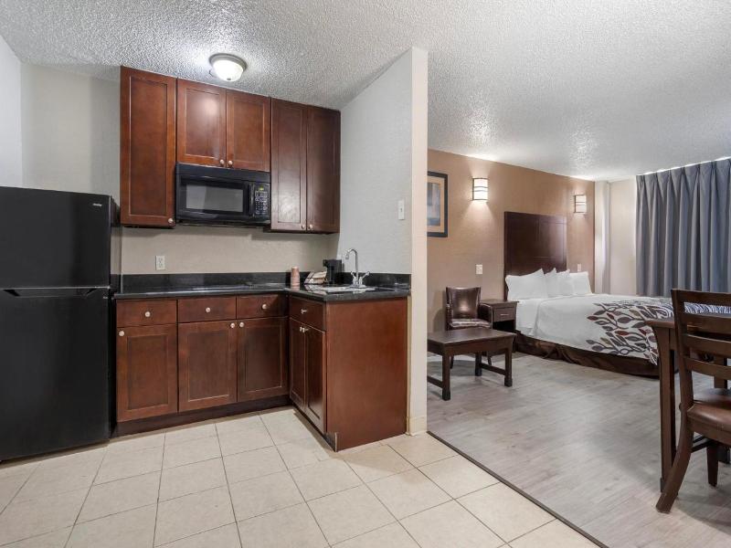 Americas Best Value Inn Suites Texas City La Marqu image