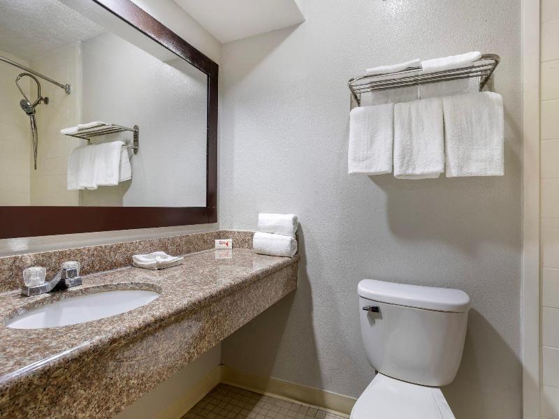 Americas Best Value Inn Suites Texas City La Marqu image