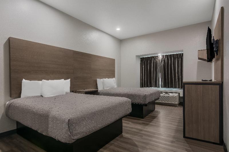 AmericasBestValueInnSuites Lake Charles I210 Exit5