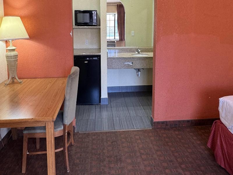 Travelodge by Wyndham Lubbock image