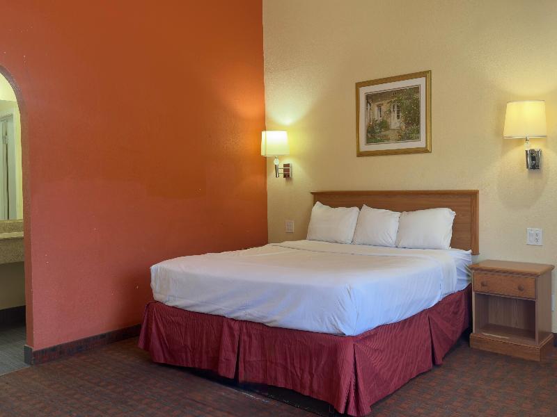 Travelodge by Wyndham Lubbock image