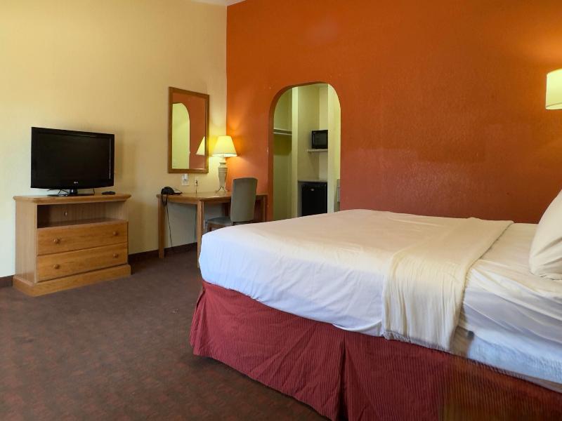 Travelodge by Wyndham Lubbock image