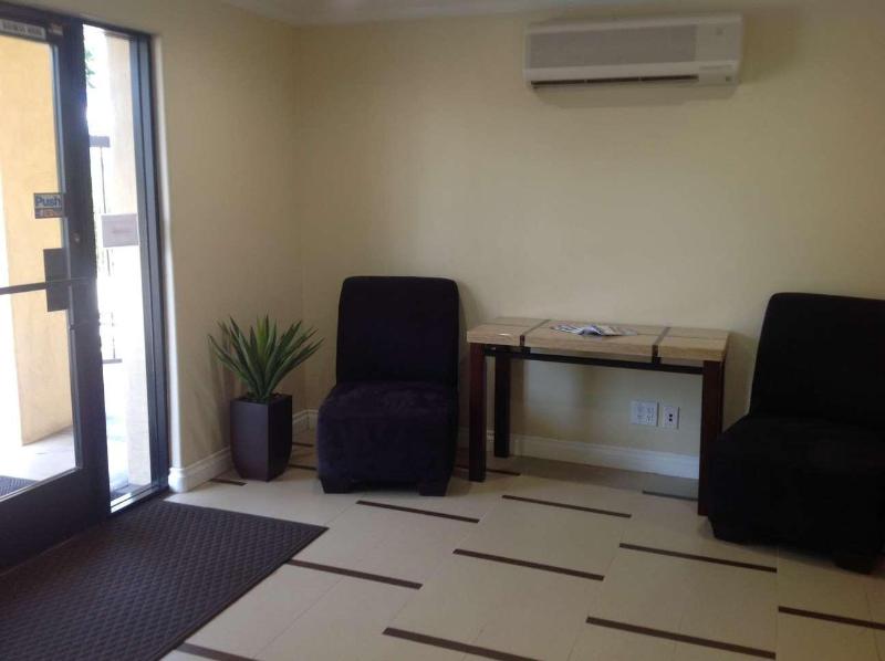 Americas Best Value Inn Riverside image