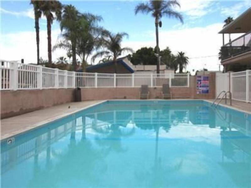 Americas Best Value Inn Riverside image
