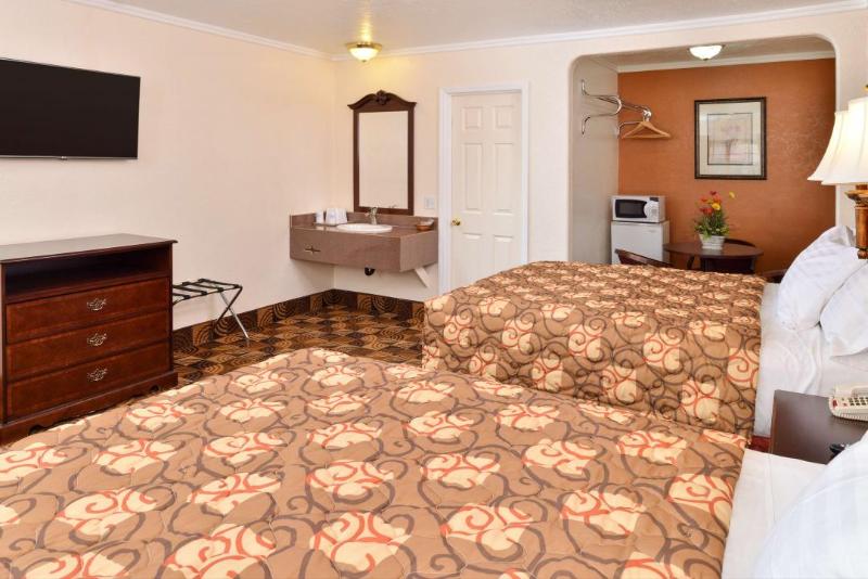 Americas Best Value Inn & Suites Klamath Falls photo 12