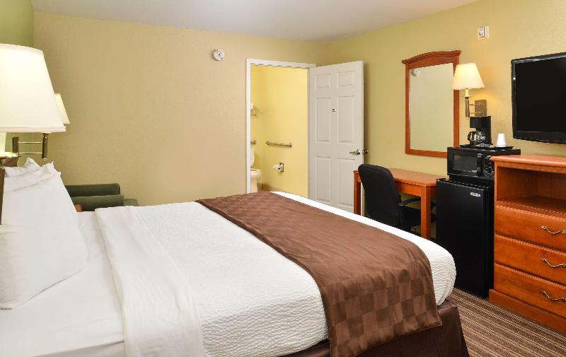 Americas Best Value Inn Suites University Ave image