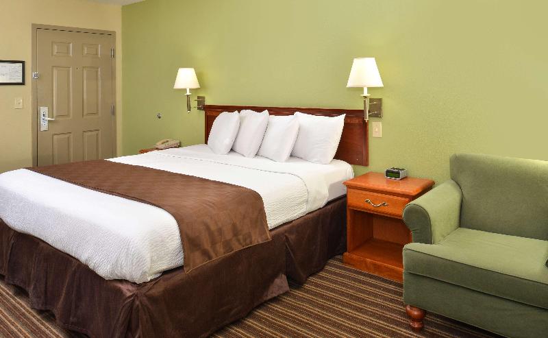 Americas Best Value Inn Suites University Ave image